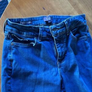 NYDJ - Marilyn Straight, size 8, Lift Tuck technology, size 8